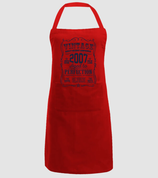 Vintage Perfection - 2007 model roșu pe tricou