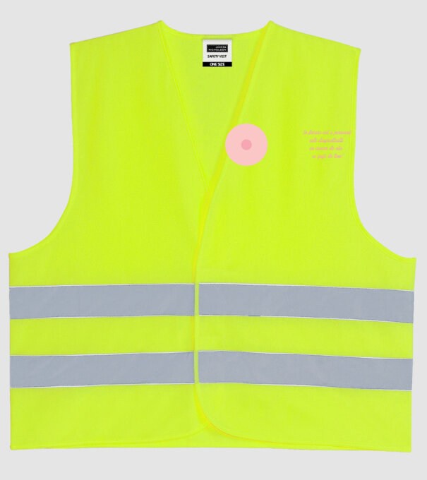 în fiecare oră o persoană este diagnosticată cu cancer de sân. ai grijă de tine! model galben neon pe tricou