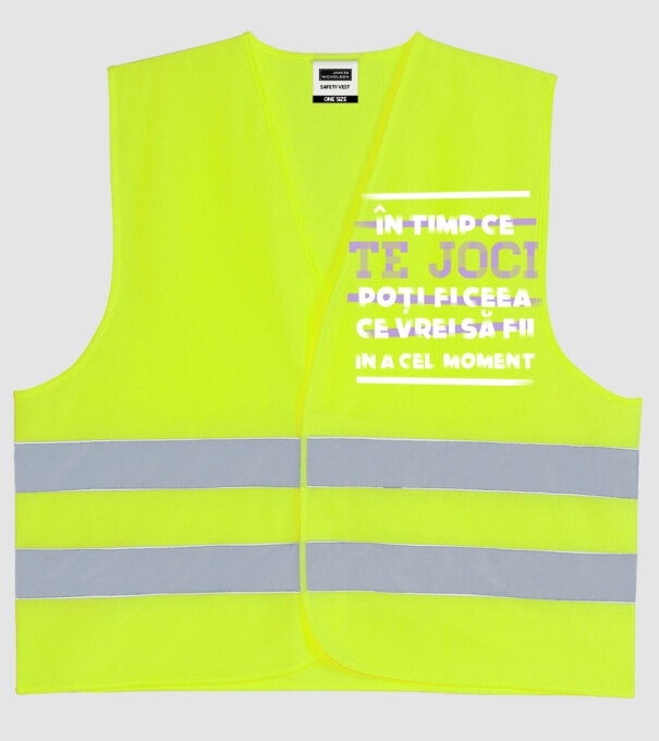 în timp ce te joci poți fi ceea ce vrei să fii - în acel moment model galben neon pe tricou