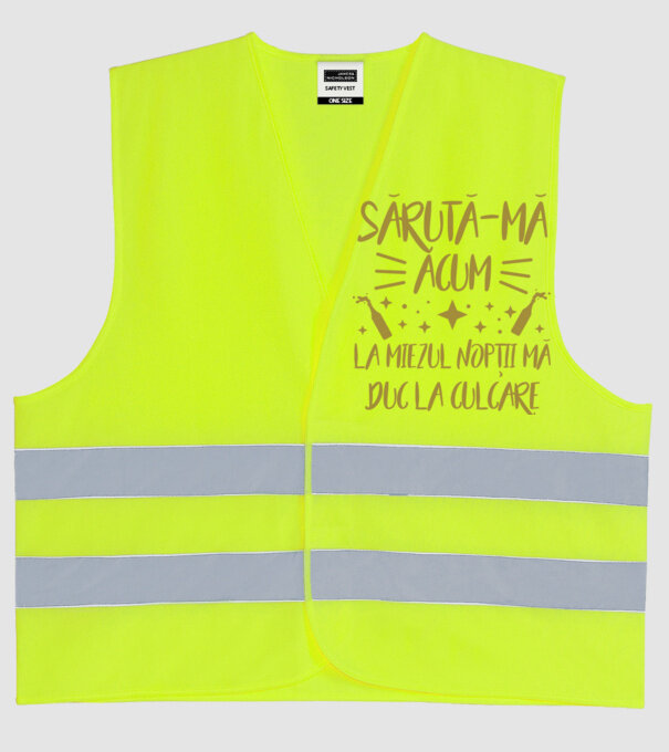 sărută-mă acum, la miezul nopții mă duc la culcare model galben neon pe tricou