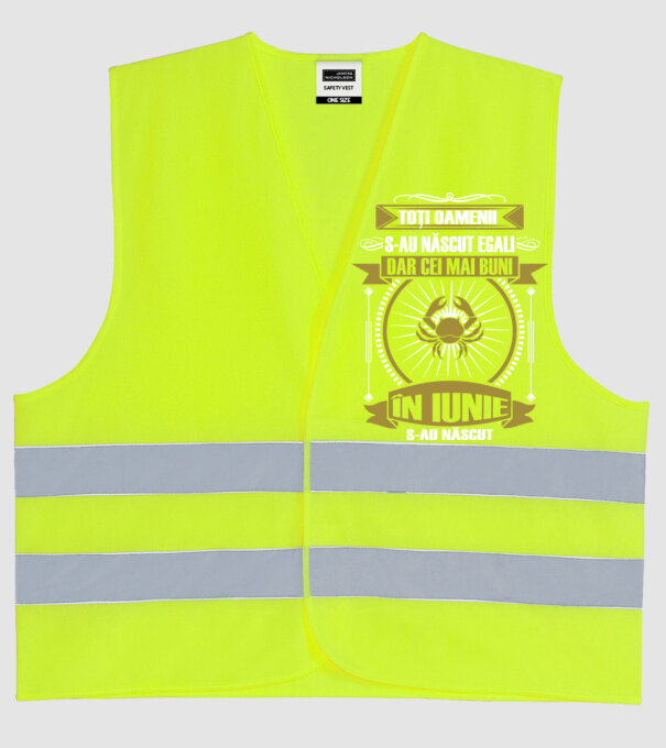 Toți oamenii s-au născut egali, dar cei mai buni s-au născut în iunie model galben neon pe tricou