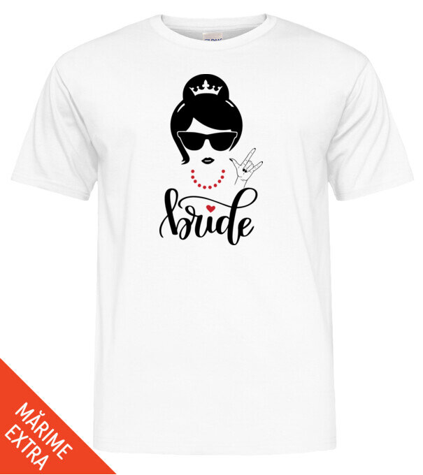  model  pe tricou