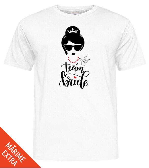 model  pe tricou