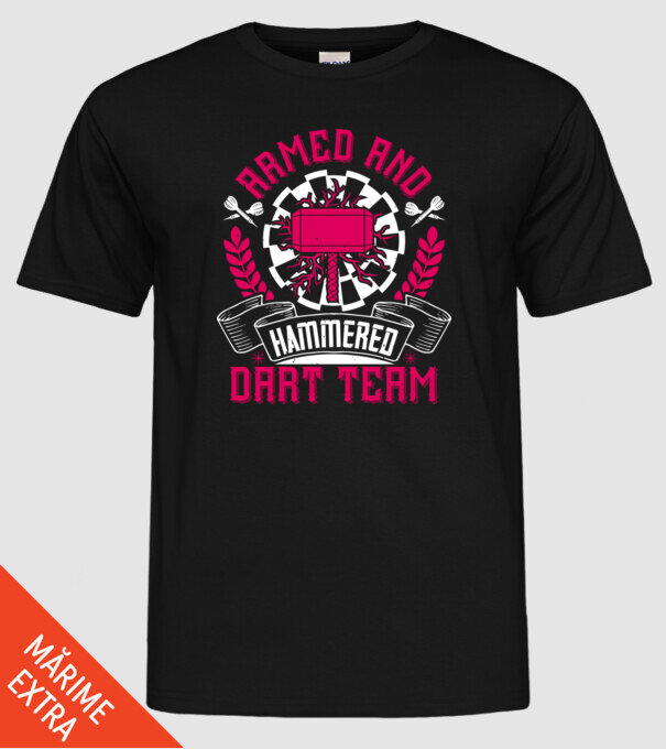 Armed and Hammered dart team model negru pe tricou