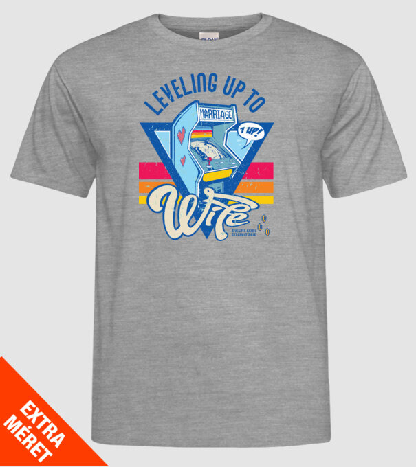 Retro gamer engaged level up to wife model gri pe tricou
