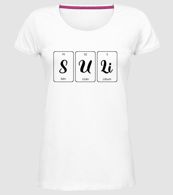 model alb pe tricou