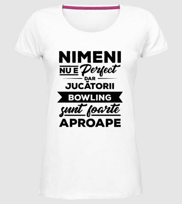 nimeni nu e perfect, dar jucătorii bowling sunt foarte aproape model alb pe tricou