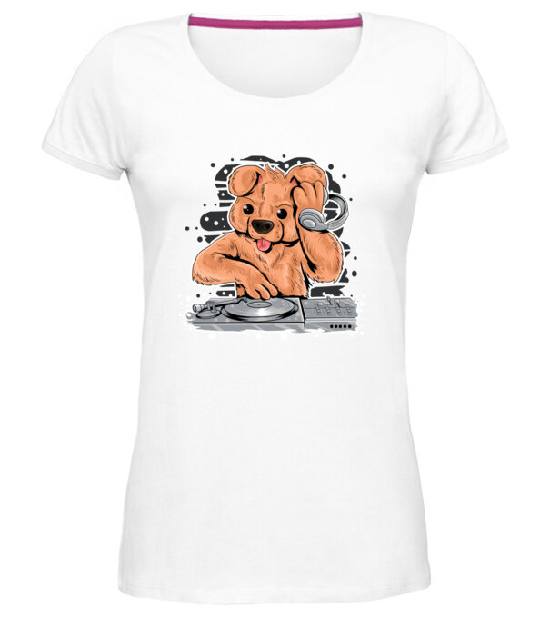  model  pe tricou