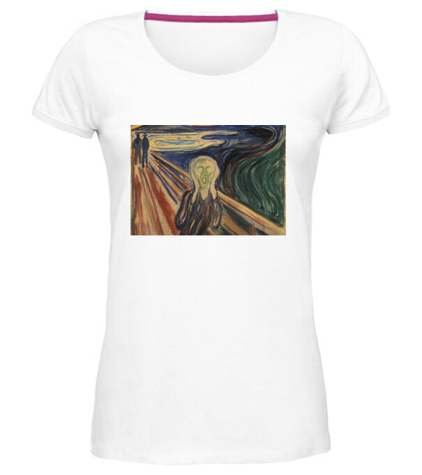 model  pe tricou