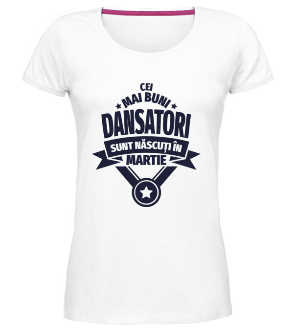  model  pe tricou