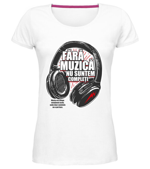  model  pe tricou