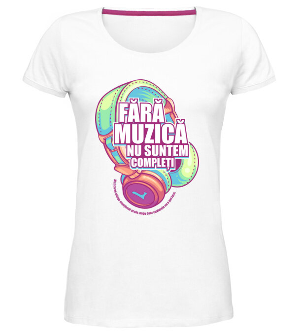  model  pe tricou