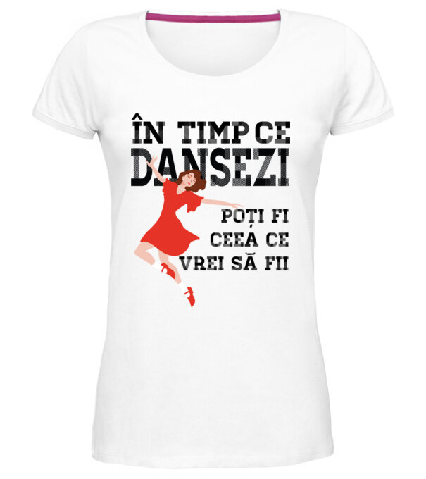  model  pe tricou