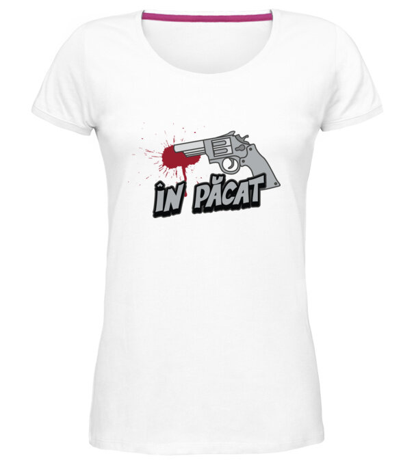  model  pe tricou