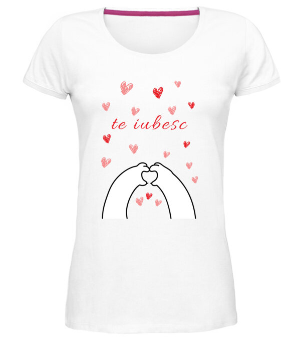  model  pe tricou
