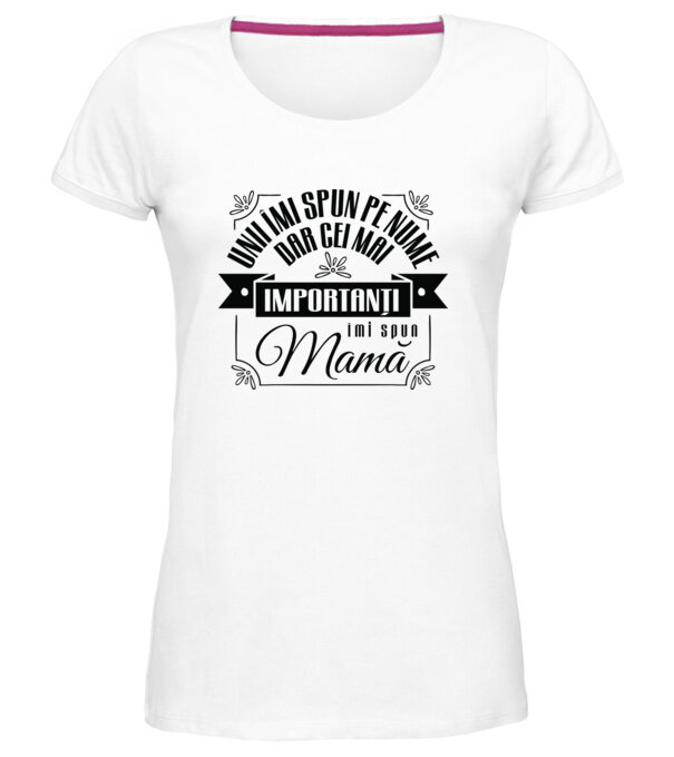  model  pe tricou