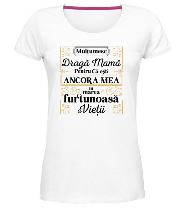  model  pe tricou