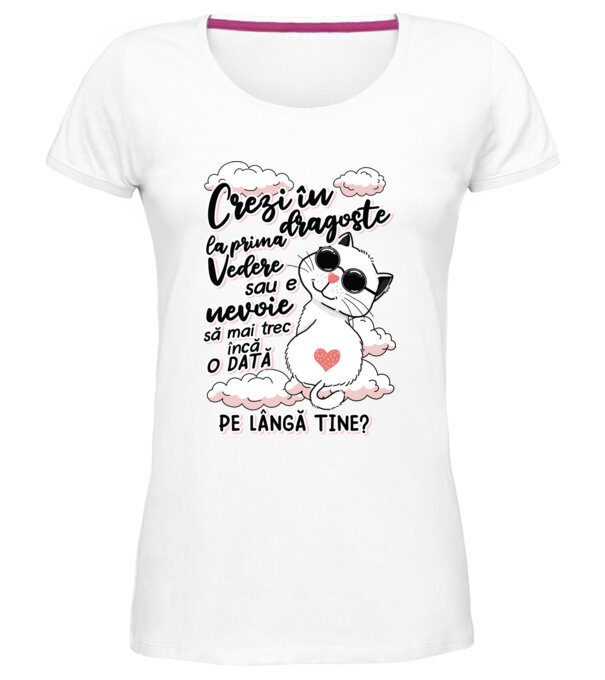  model  pe tricou