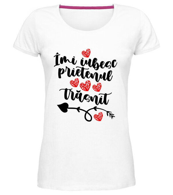  model  pe tricou