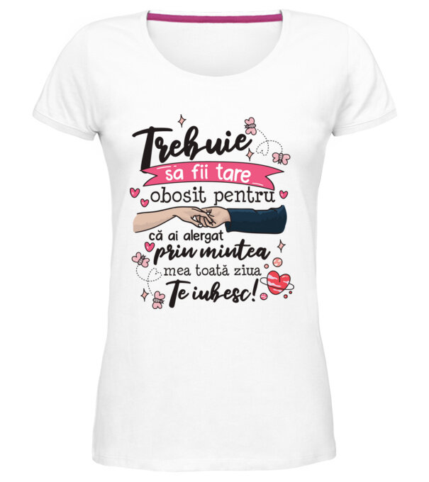  model  pe tricou