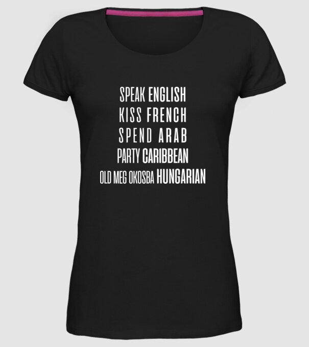 model negru pe tricou