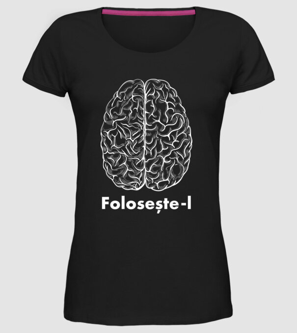 Folosește-l model negru pe tricou