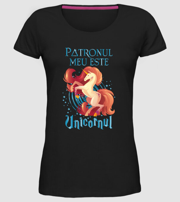 Patronul meu este UNICORNUL model negru pe tricou