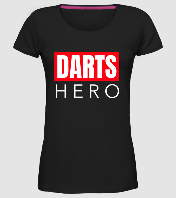DARTS HERO model negru pe tricou