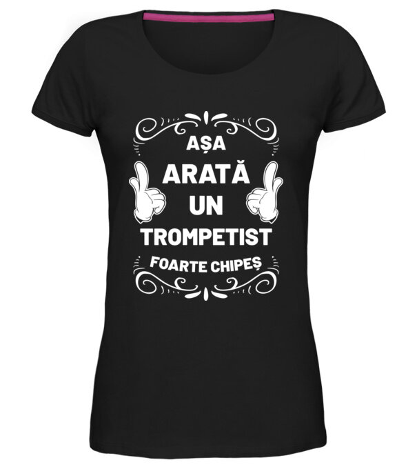  model  pe tricou