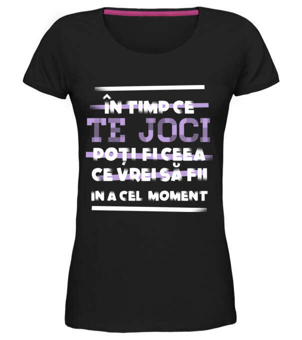  model  pe tricou