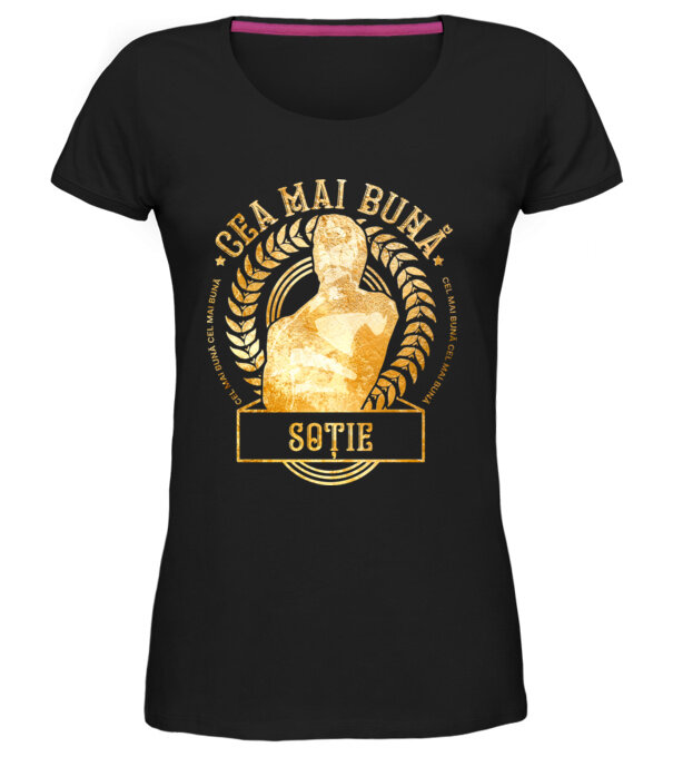  model  pe tricou