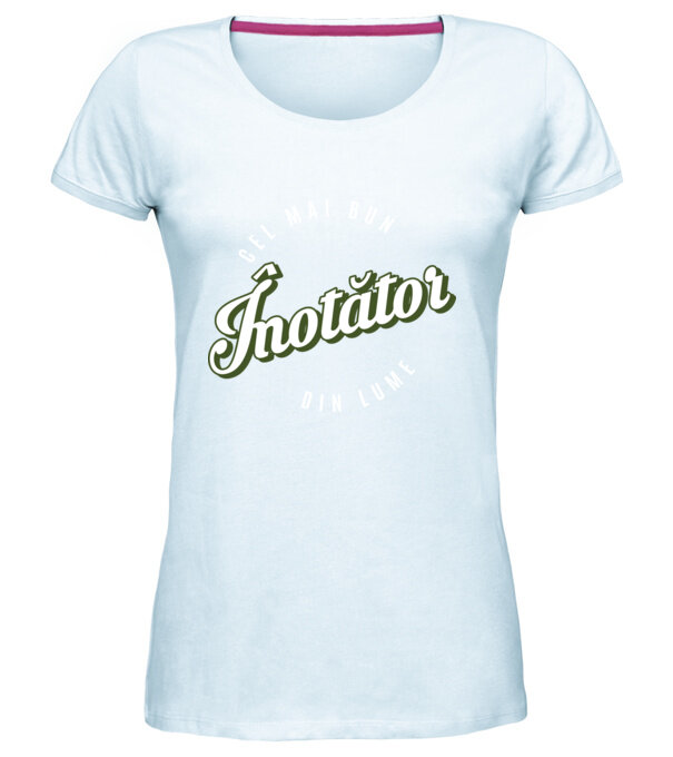  model  pe tricou