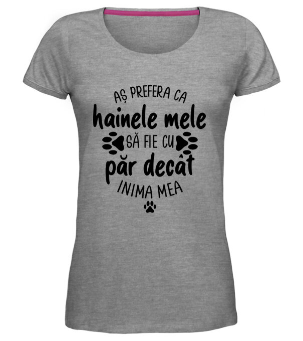  model  pe tricou
