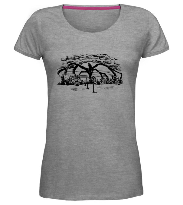  model  pe tricou