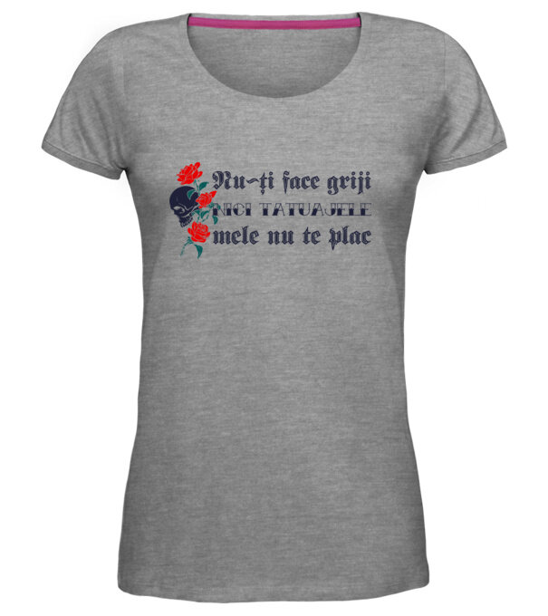  model  pe tricou