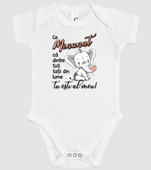 Ce minunat că dintre toți tații din lume, tu ești al meu! model alb pe tricou