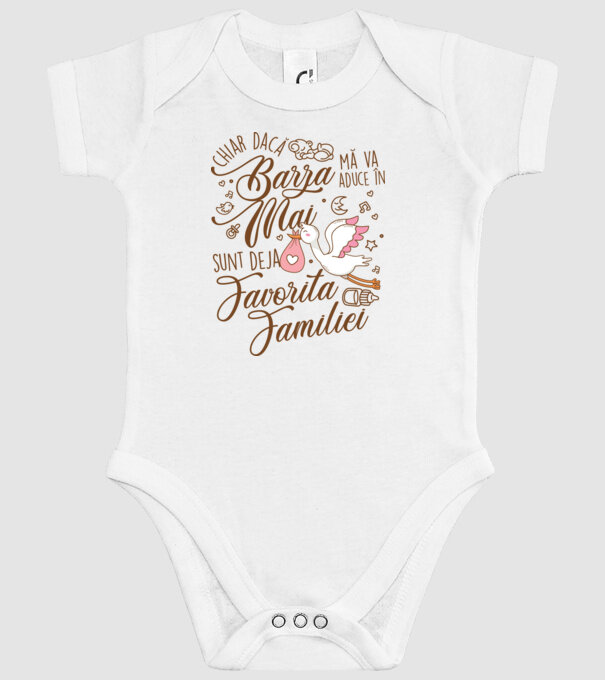 Favorita familiei MAI model alb pe tricou