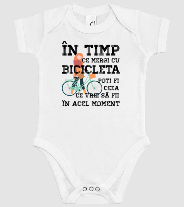 în timp ce mergi cu bicicleta poți fi ceea ce vrei să fii - în acel moment model alb pe tricou