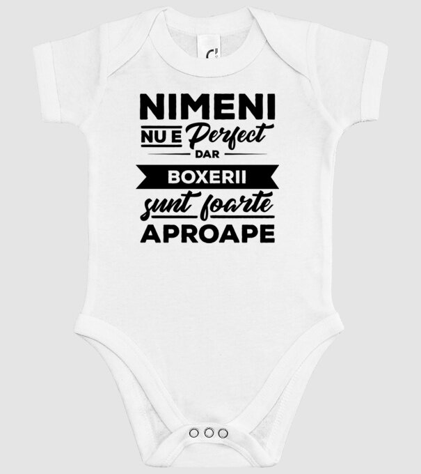nimeni nu e perfect, dar boxerii sunt foarte aproape model alb pe tricou