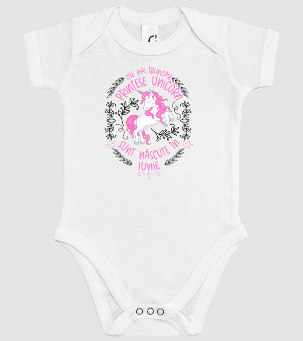 Cele mai frumoase prințese unicorn sunt născute în Iunie model alb pe tricou