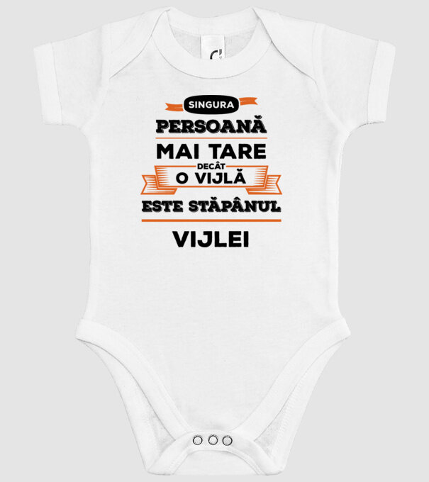 singura persoană mai tare decât o vijlă este stăpânul vijlei model alb pe tricou