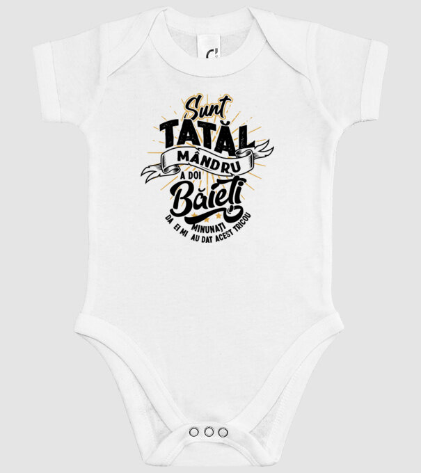 Sunt tatăl mândru a doi băieți minunați - da, ei mi-au dat acest tricou model alb pe tricou
