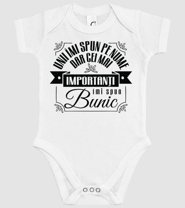 Unii îmi spun pe nume, dar cei mai importanți îmi spun bunic model alb pe tricou