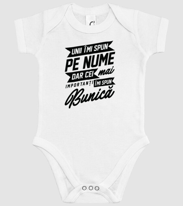 Unii îmi spun pe nume, dar cei mai importanți îmi spun bunică model alb pe tricou