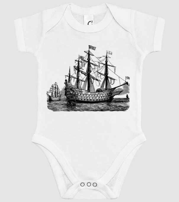 Vapoare model alb pe tricou