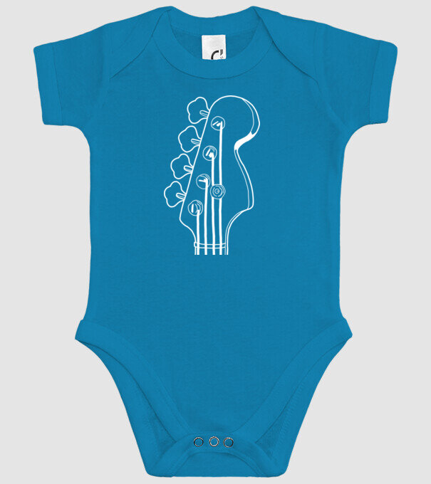 bass model turcoaz pe tricou