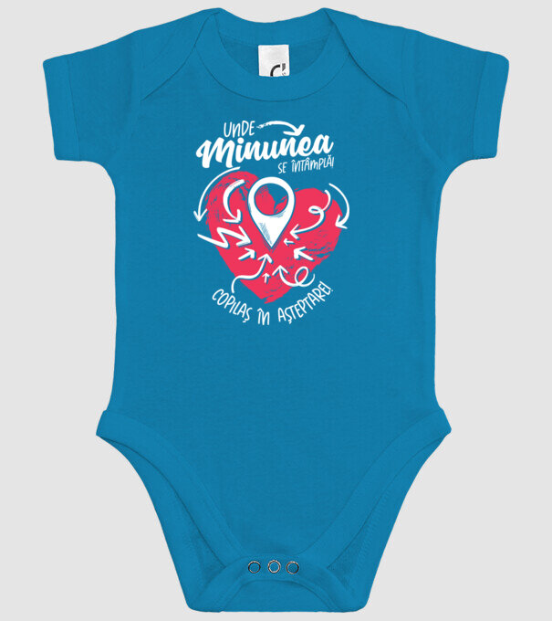 Copilaș în așteptare model turcoaz pe tricou