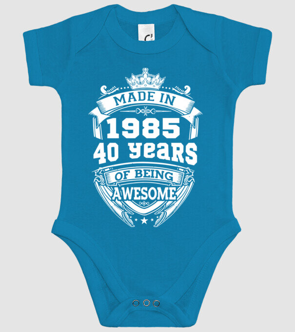 Made in awesome 1985 model turcoaz pe tricou