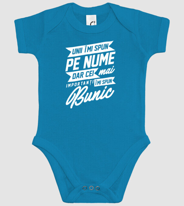 Unii îmi spun pe nume, dar cei mai importanți îmi spun bunic model turcoaz pe tricou
