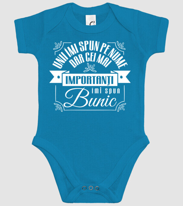 Unii îmi spun pe nume, dar cei mai importanți îmi spun bunic model turcoaz pe tricou